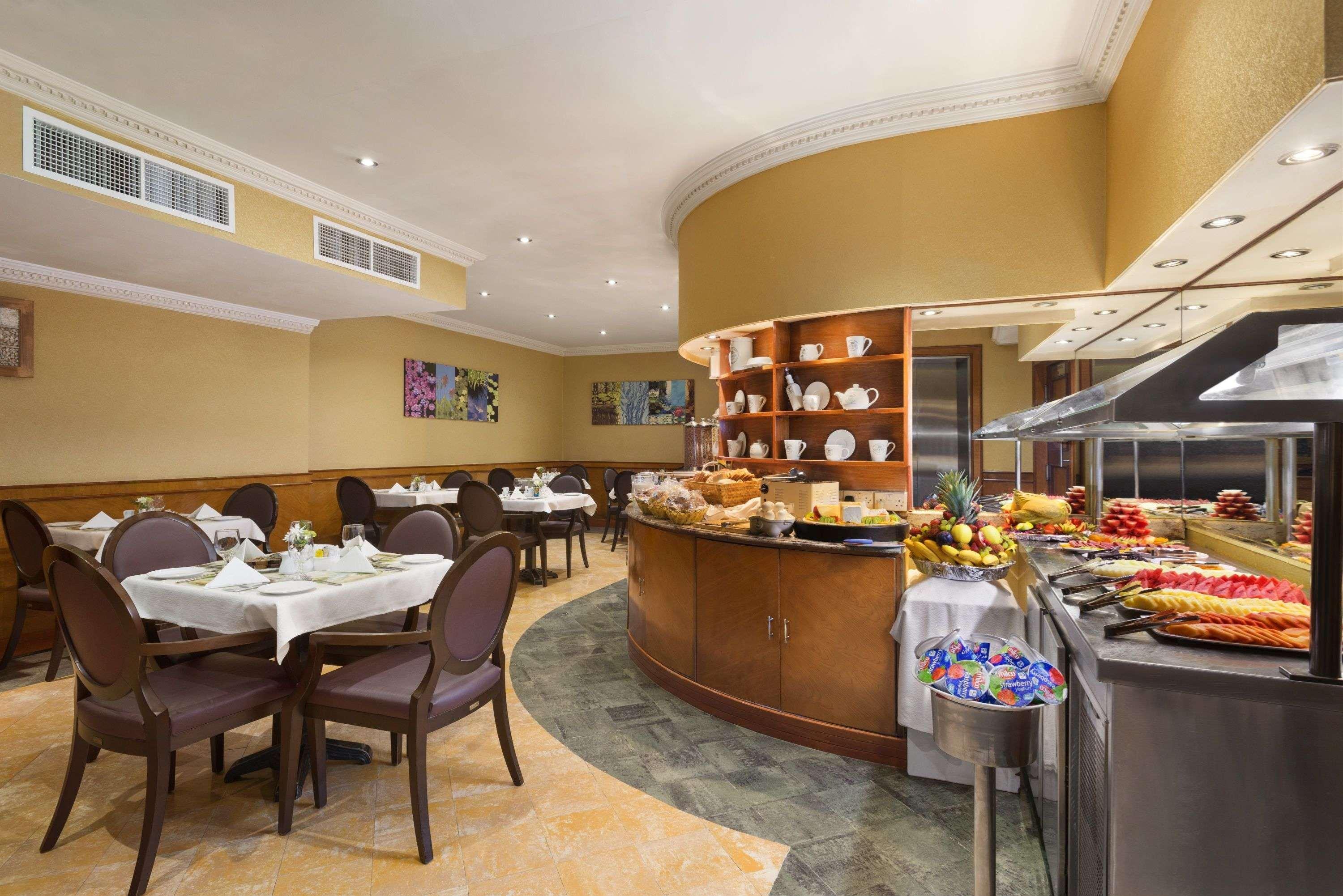 Howard Johnson By Wyndham Abu Dhabi Downtown Kültér fotó